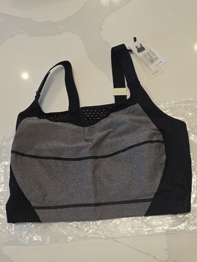 Women's Gray & Black Supportive Sports Bra